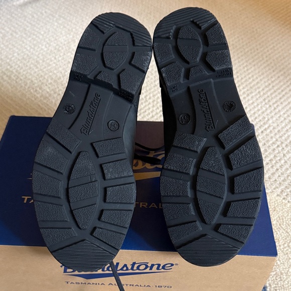 Blundstone Women’s Dark Gray Lace-Up Boots - Picture 3 of 4